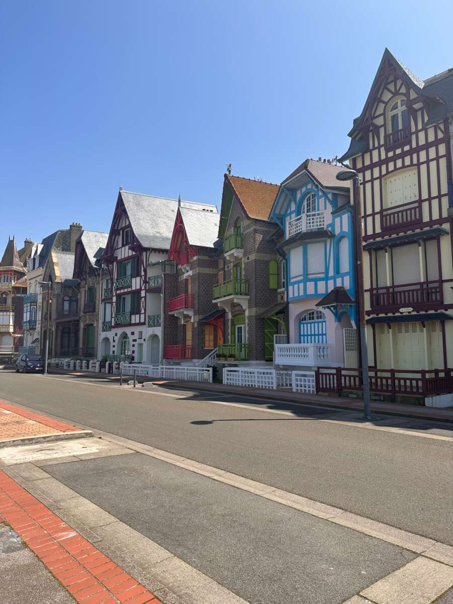 Eurovelo 4 - Architecture of the Normandy in Treport