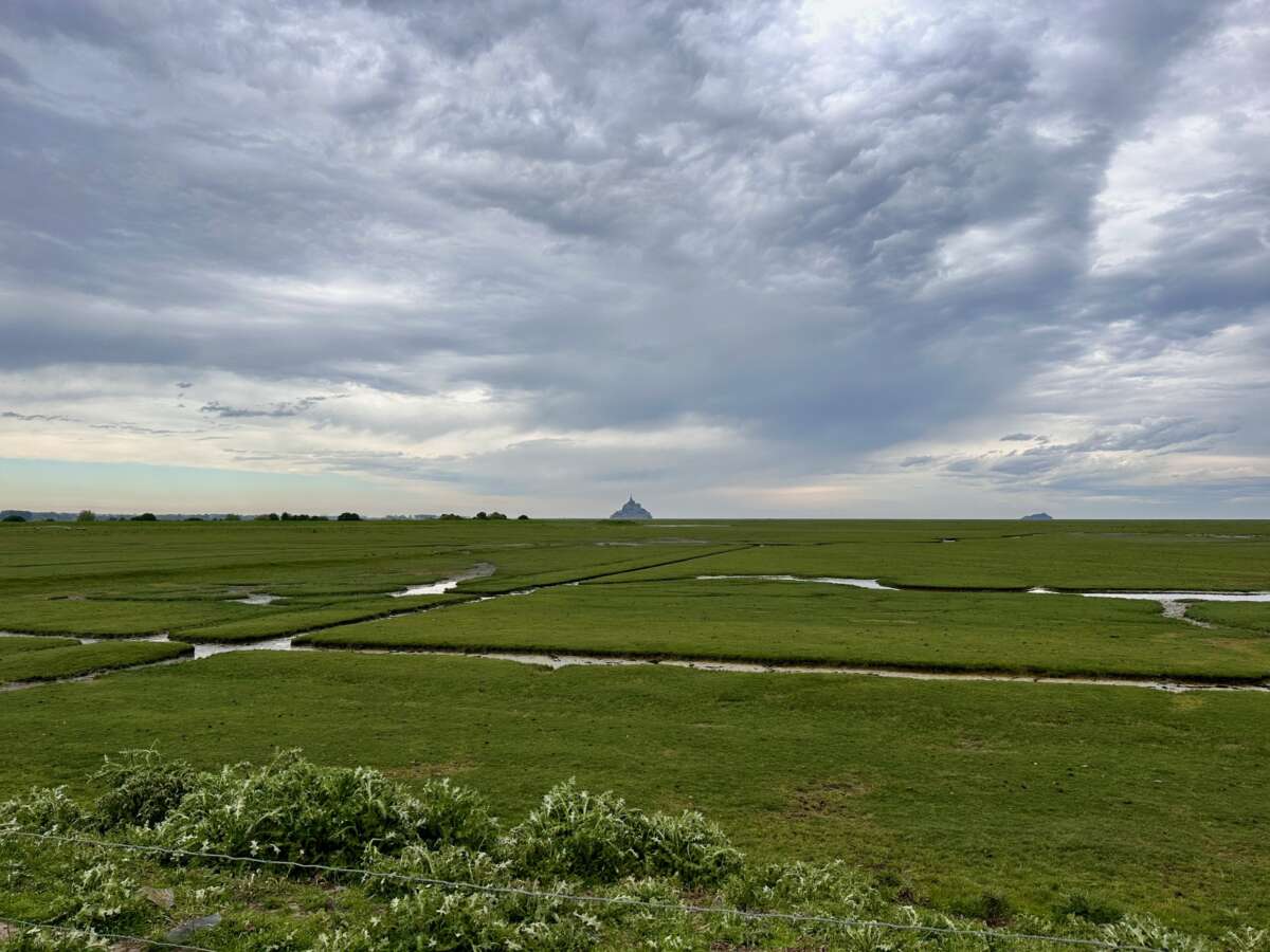 EuroVelo 4 - view on a far away Mont Saint-Michel