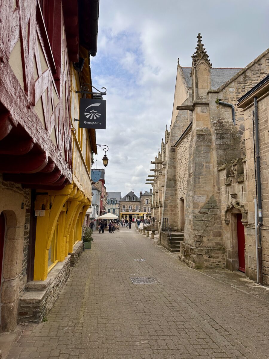 EuroVelo 1 - small street in Josselin