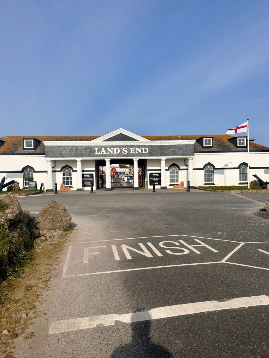 Land's End to John o'Groats - start and finish